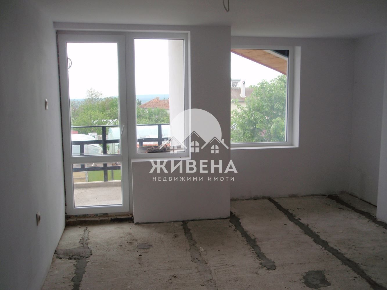 Къща в Варна, област-с.Бенковски площ 285 цена 195000