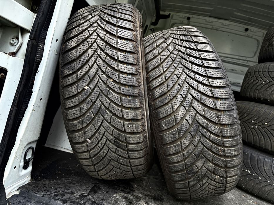 2бр. Нови зимни гуми 215/55 R16 цола  SEMPERIT 2024година.