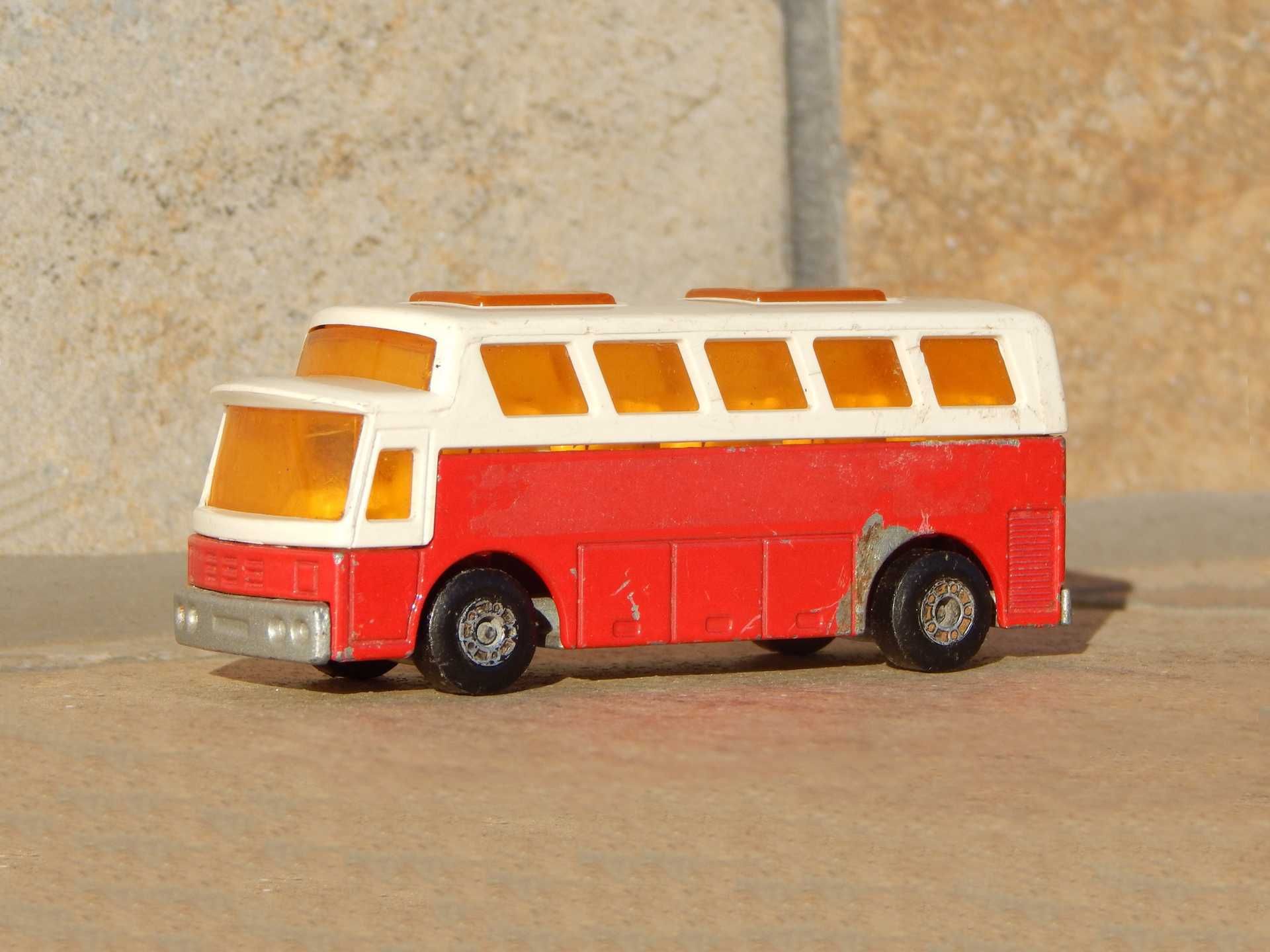 Macheta autobuz autocar transport aeroport Matchbox Lesney 1977 uzat