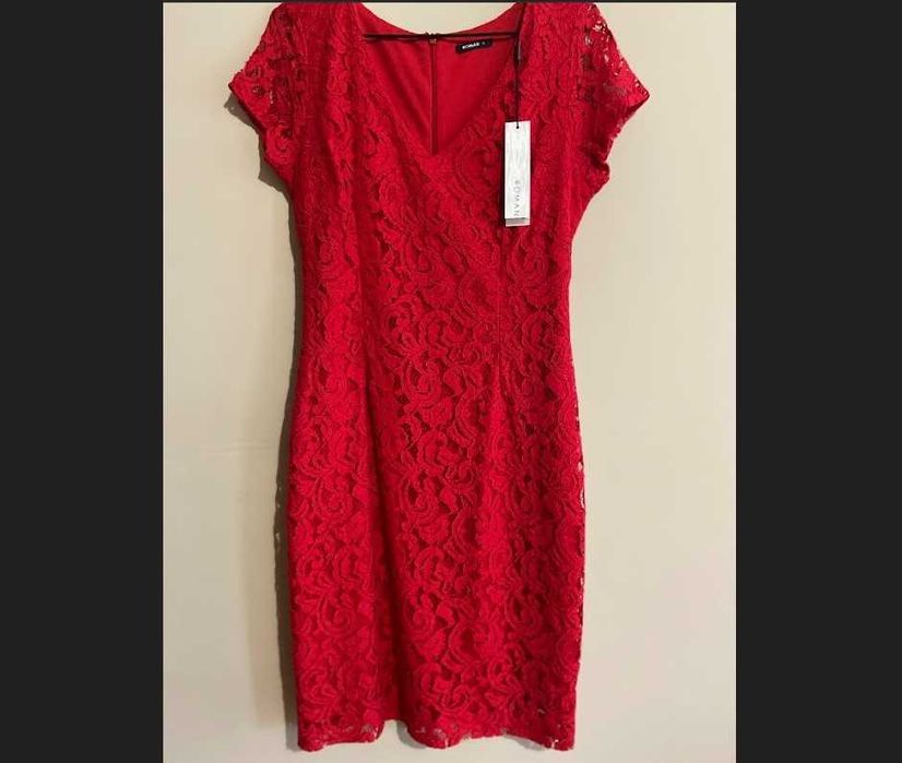 НОВА червена дантелена рокля ROMAN - М размер