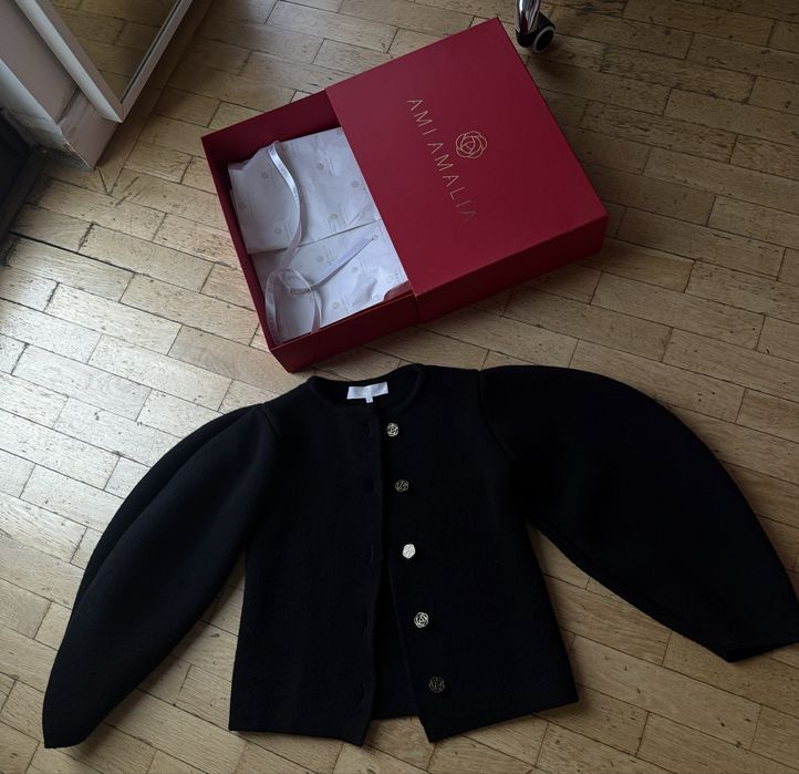 Pulover Ami Amalia “The Sculpture Jacket”