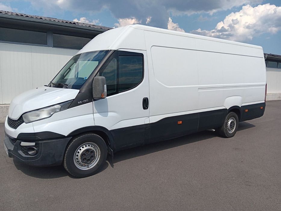Товарен бус IVECO под наем АВТОМАТИК
