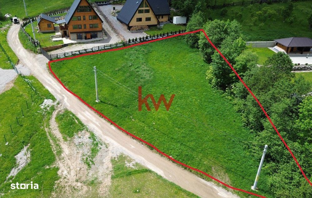 Teren Intravilan 2000 mp Campulung Moldovenesc - 1 km de Partia Rarau