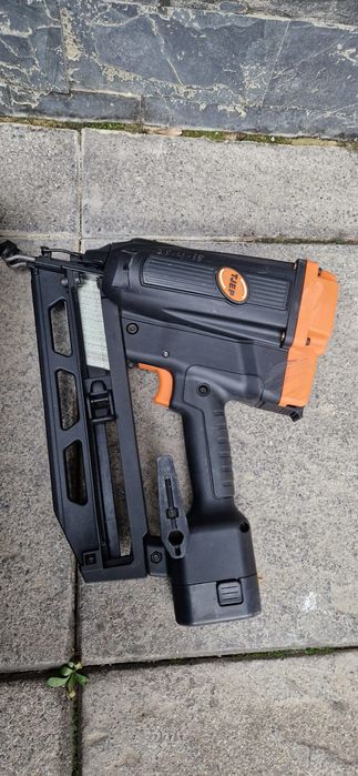 T jep pistol de cuie de finisaje