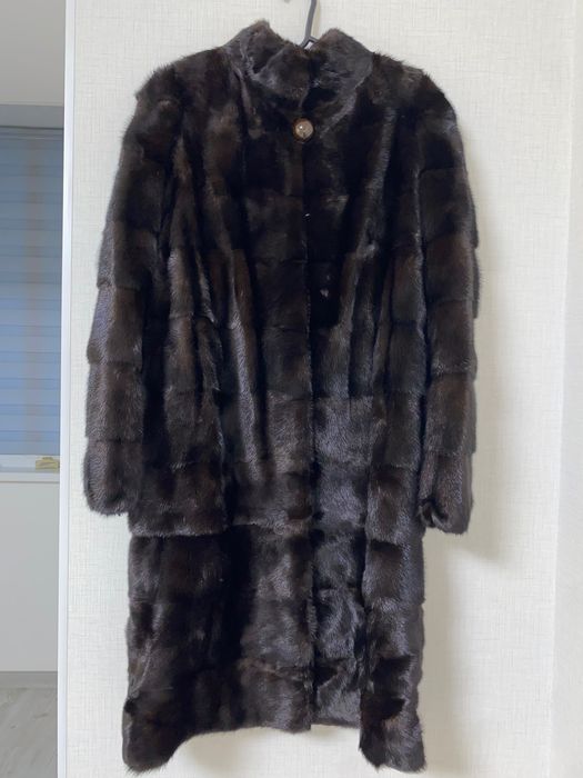 Продам норковую шубу