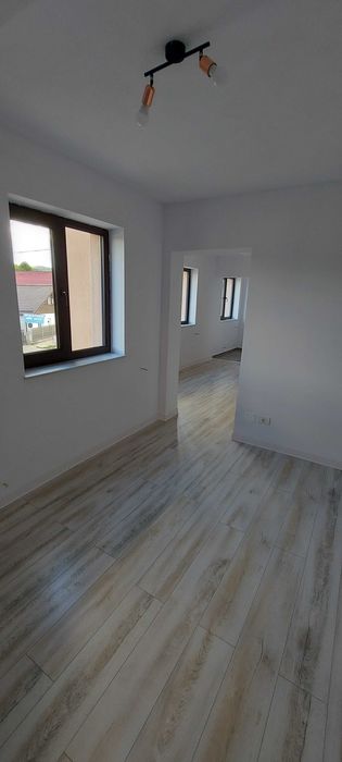 Spațiu comercial nou, 50 mp, parcare proprie inclusă