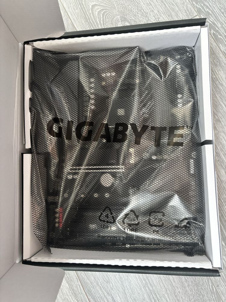 vand placa de baza B550 aorus elite v2