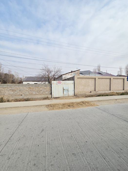 Тез арада барлык колайлыкларга ийе жер уй сатылады