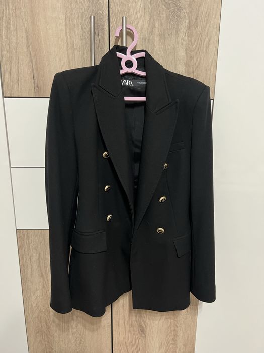 Дамско двуредно сако Зара