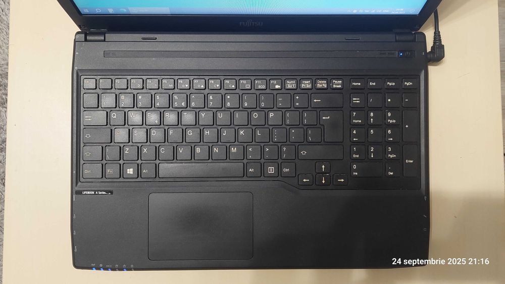 Laptop Fujitsu Lifebook A514