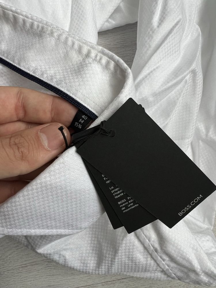Hugo Boss  2 бр. Мъжки Ризи с Етикет / М,XL / Оригинал