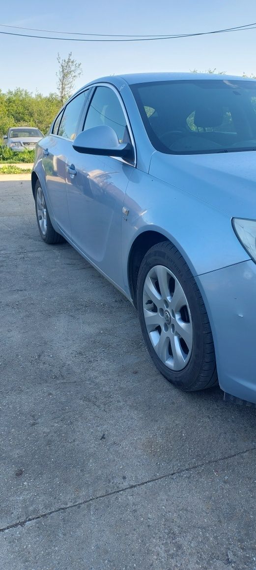 Opel insignia ( Vauxhall ) cutie defecta !