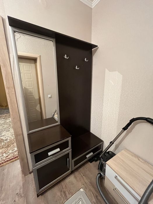 Прихожка б/у в хорошем состоянии
