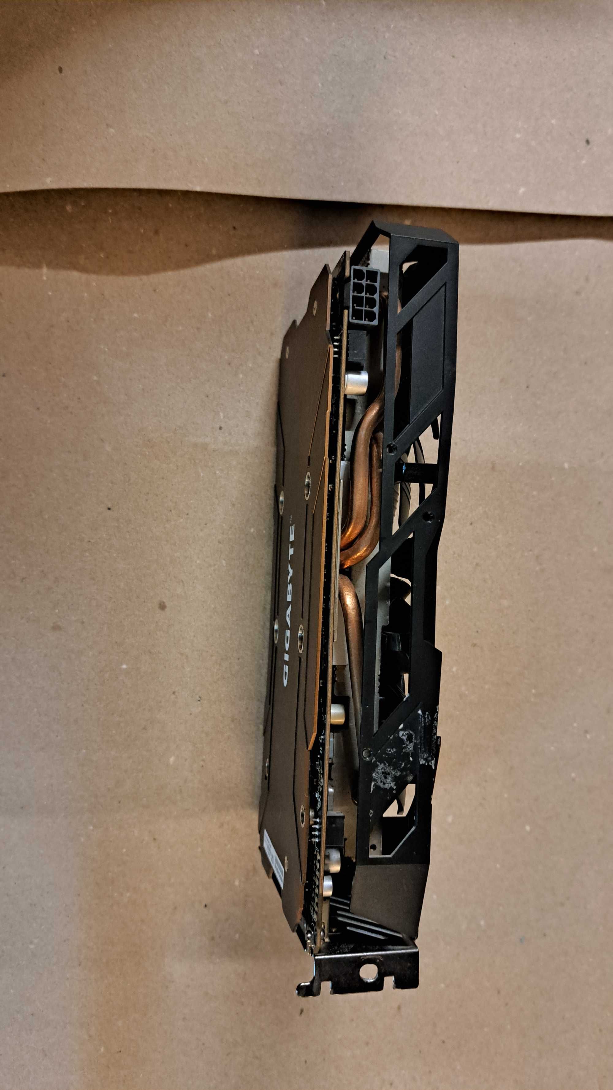 Продавам Gigabyte RX480 4Gb