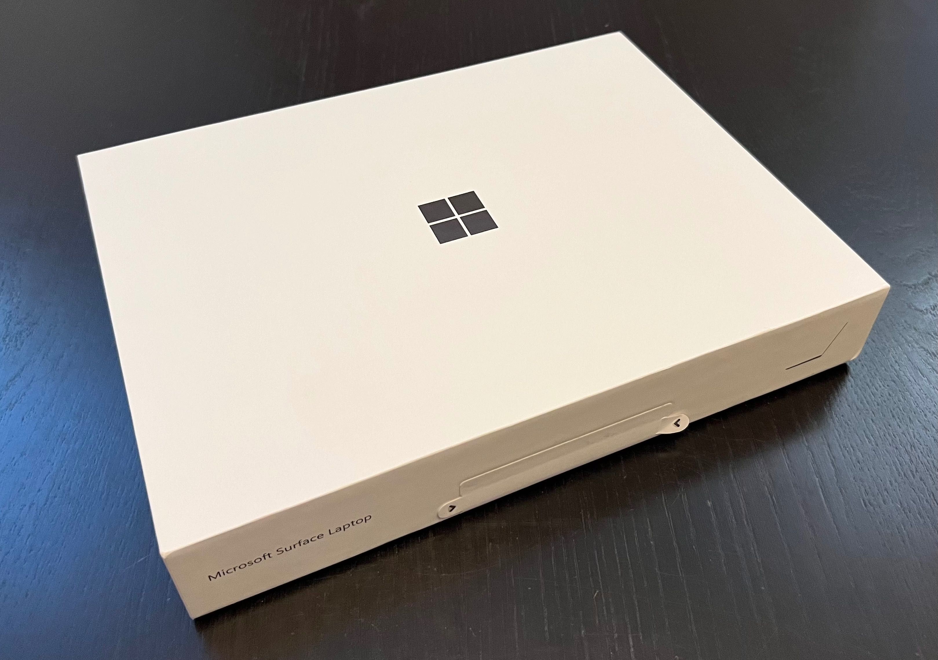 Microsoft Laptop 7 NOU SIGILAT ! 15” 1TB 16GB X-Elite surface touch
