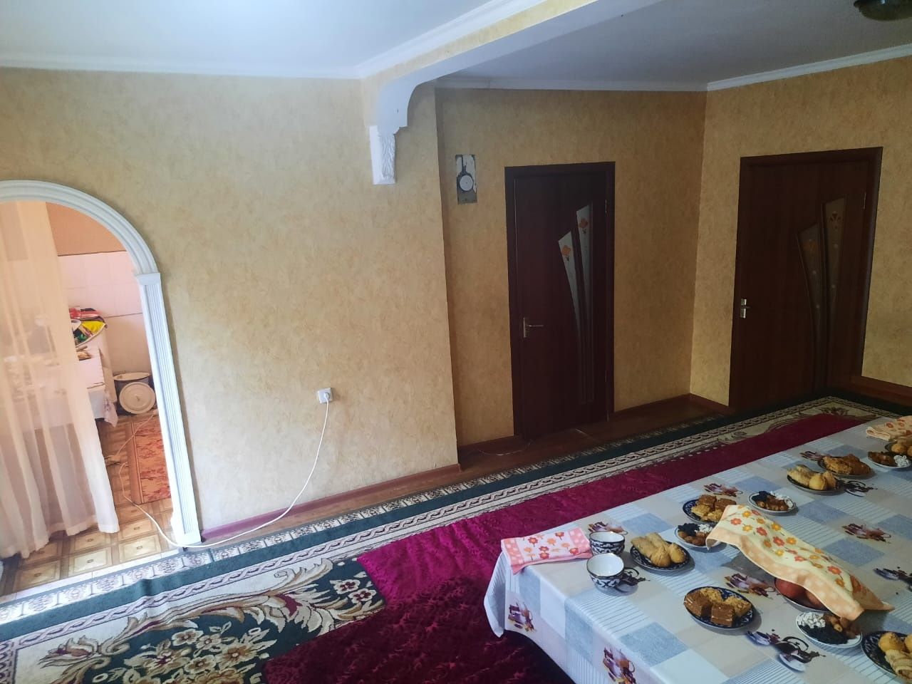 Продаётся дом в центре Аксукента.