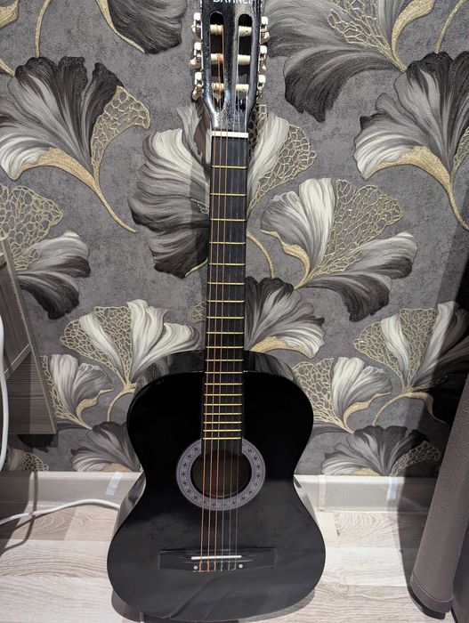 Гитара акустическая