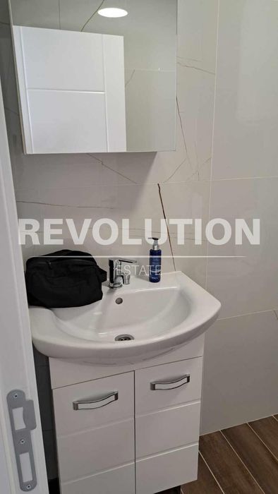 Дава се под наем Двустаен апартамент в Варна, Възраждане 3 - 50 кв.м за 400 € - Снимка #4