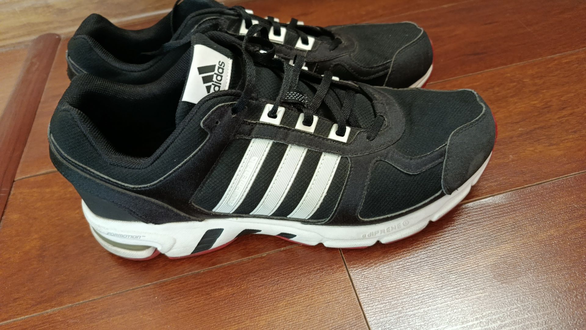 Adidas кроссовки 45 размера чистая Германия