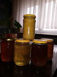 Vindem miere de albine diverse sortimente