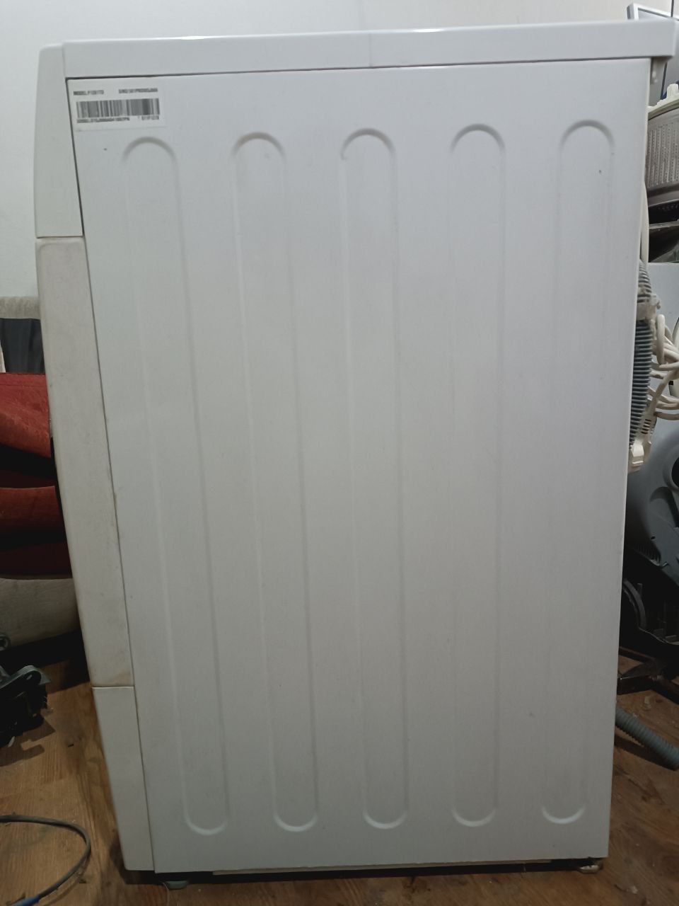Продается стиральная машина LG 8 KG INVERTOR