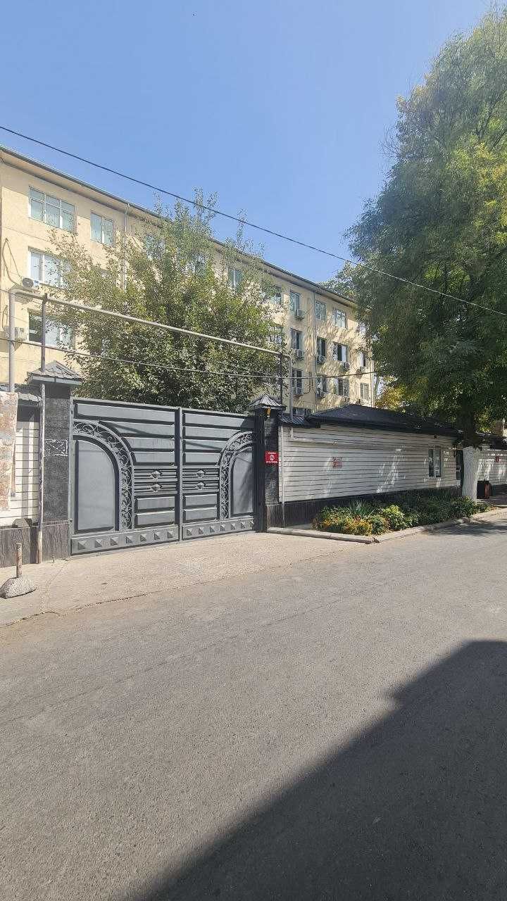 Офисное здание с собственной парковкой 1000+ кв.м.