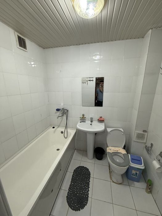 Novza metro yonida kvartira bor