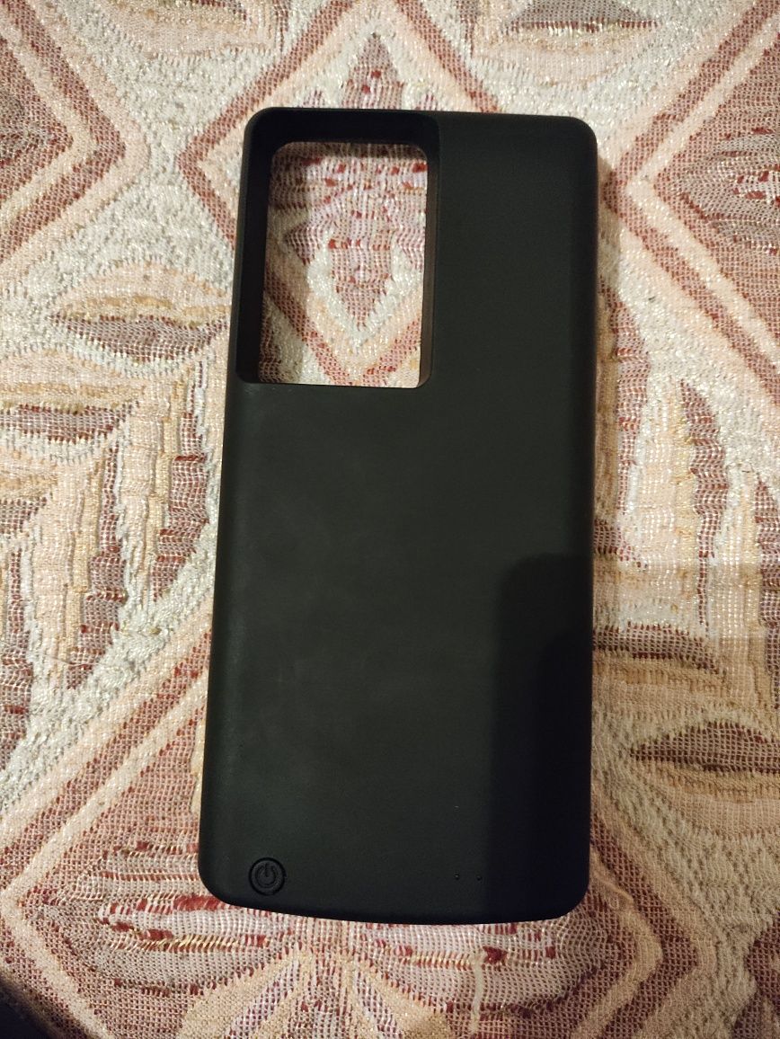 Продам новый чехол со встроенным power bank для poko f5
