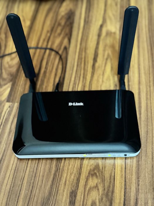 Router Wireless D-link DWR-921 cu slot SIM card, LTE 4G