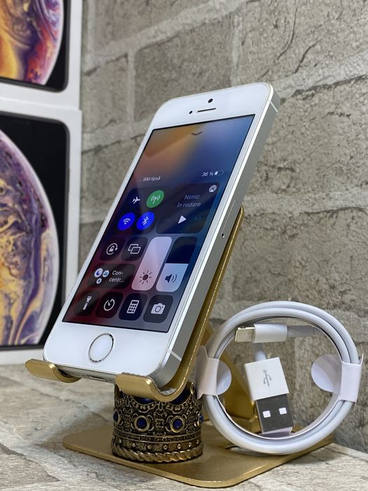 *RARITATE*  iPhone SE Silver / Baterie 96% / ȚIPLĂ 
