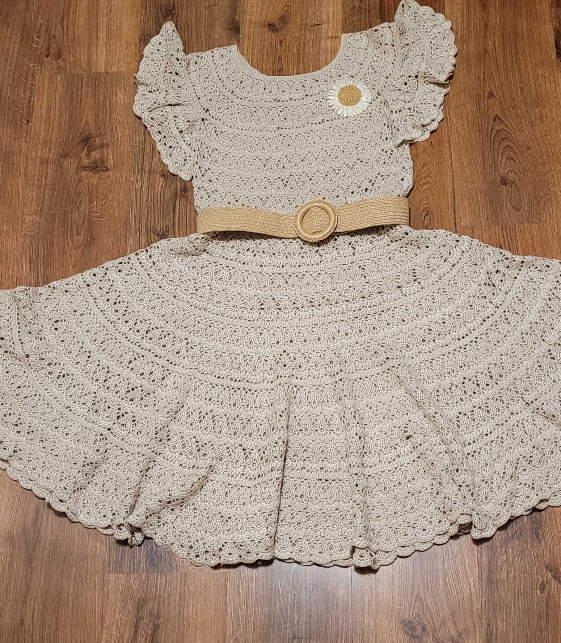 Rochie crosetata manual din macrame