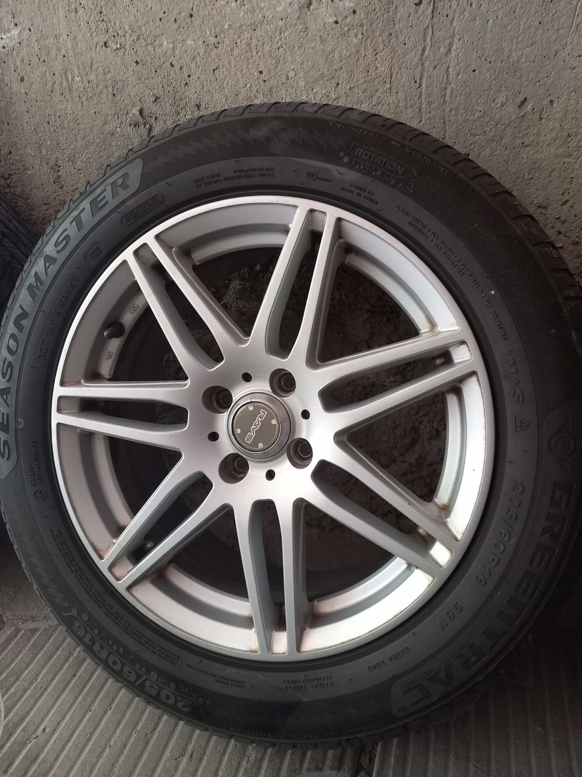 Диски оригиналы RAYS R16 4×100 с шинами.