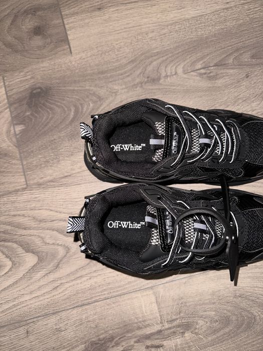 Off White
