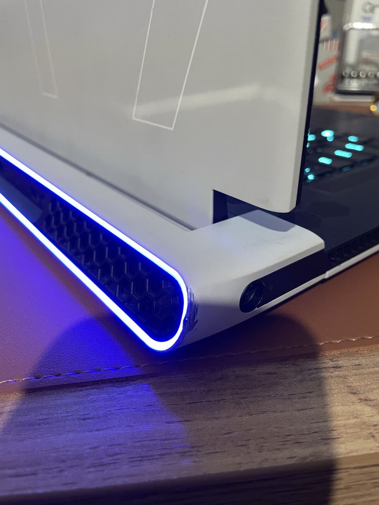 Dell Alienware x17 r2