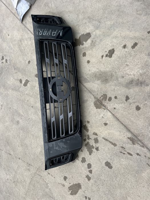 Решетка Nissan Navara 4 2бр