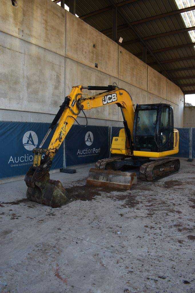 Excavator 8 Tone JCB JS85  an 2014   2143 ore 16.500 euro + tva