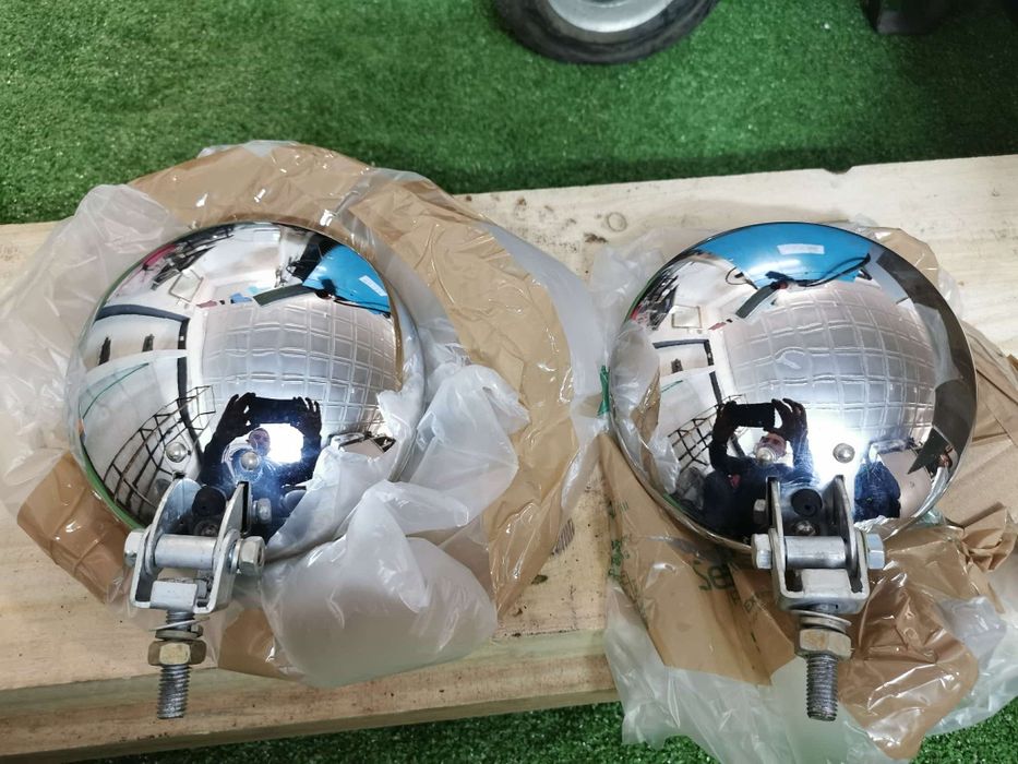 Piese trabant și proiector cromat