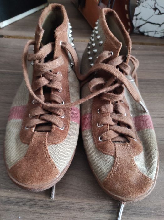 Tenesi Burberry originali