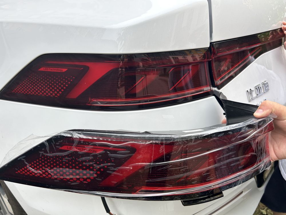 Продаются задние габариты на BYD QiN Plus