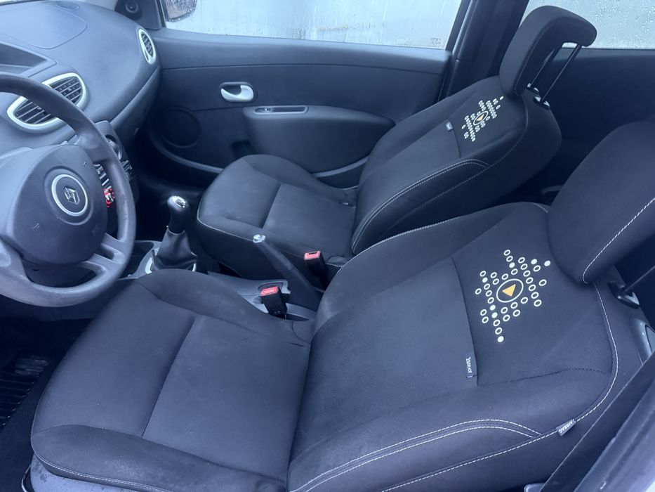 RENAULT CLIO 1.2i* 75cp* 2012* Impecabil!!!