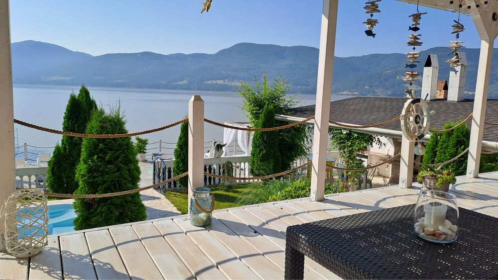 Vila de inchiriat  pentru Revelion