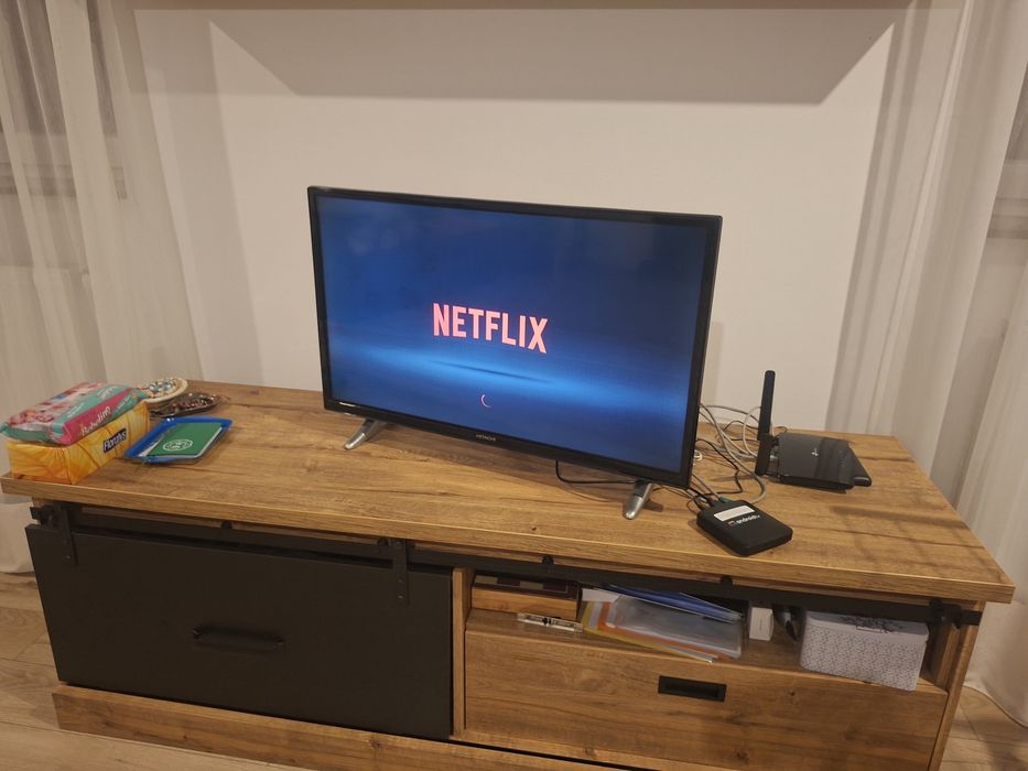 TV Hitachi 80 cm diagonala