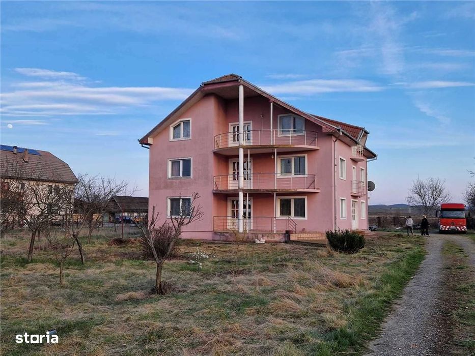 Casa+Teren intravilan 13,000 mp