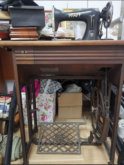 Mașină cusut Pfaff 31 stare bună sau colecție vintage