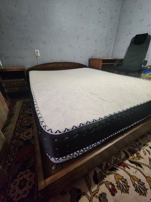 Продаётся 2х спальная кровать из сосны