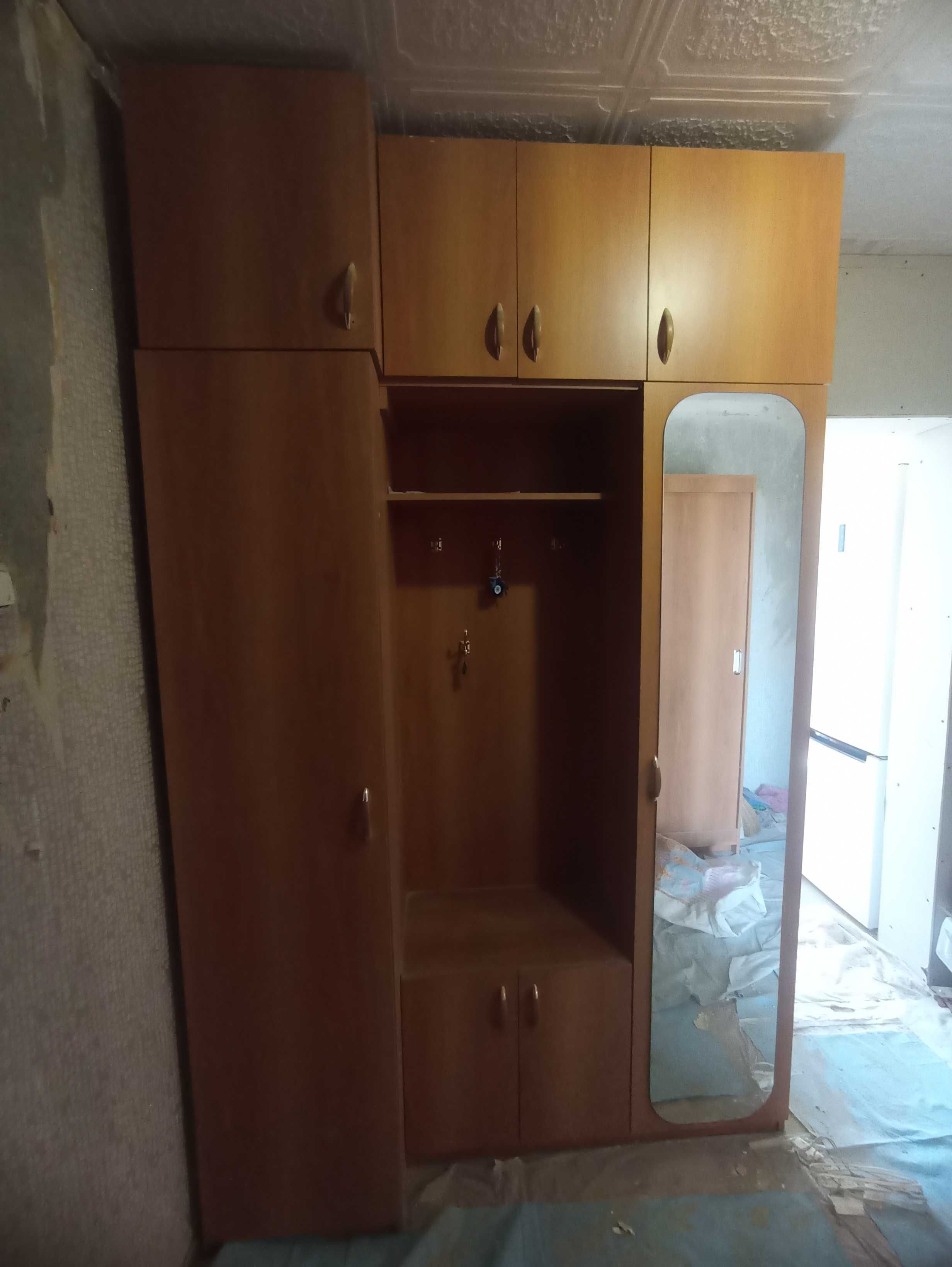 Шкаф купе и шкаф для прихожей