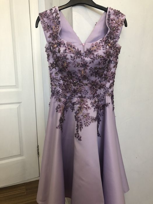 Продаю платье сиреневого цвета