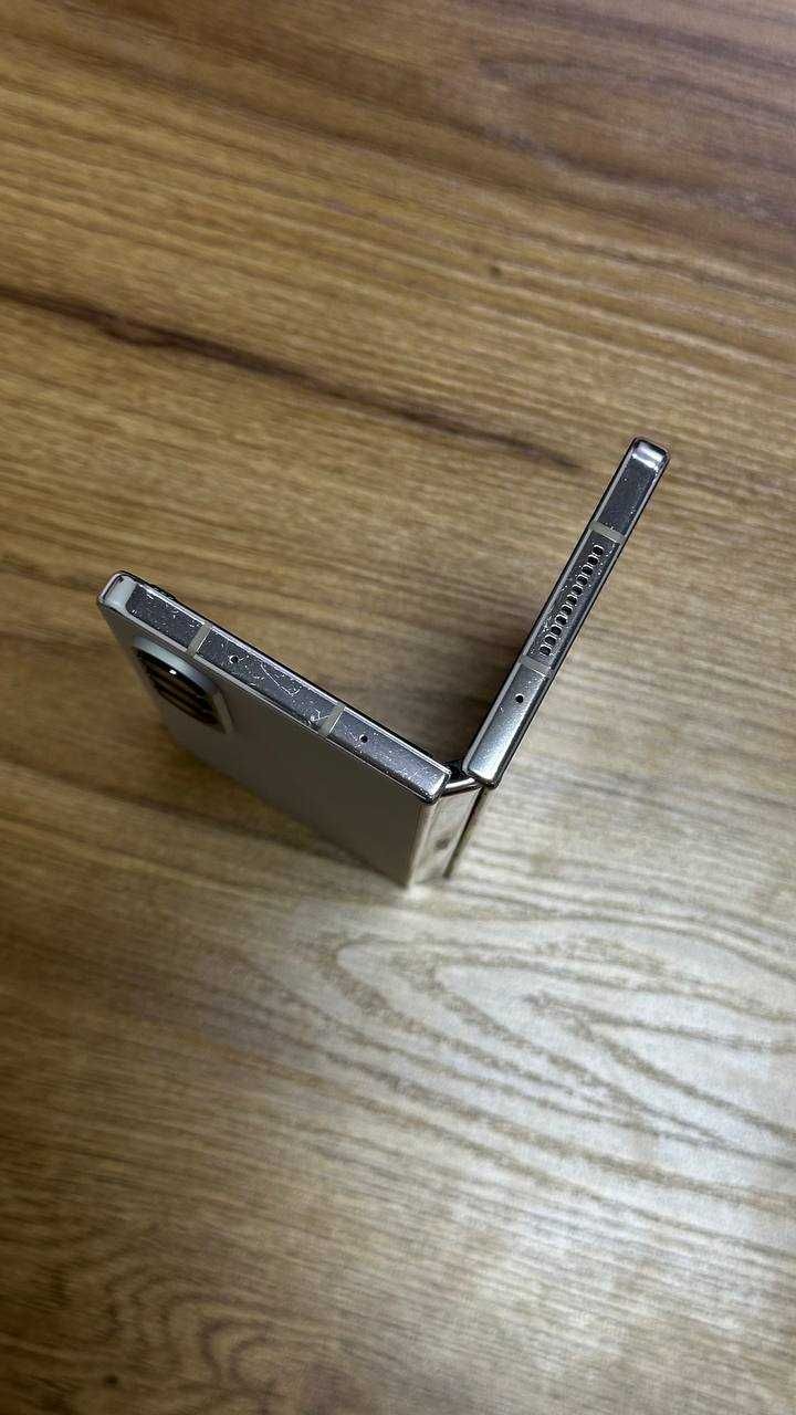 Samsung Galaxy Z Fold4