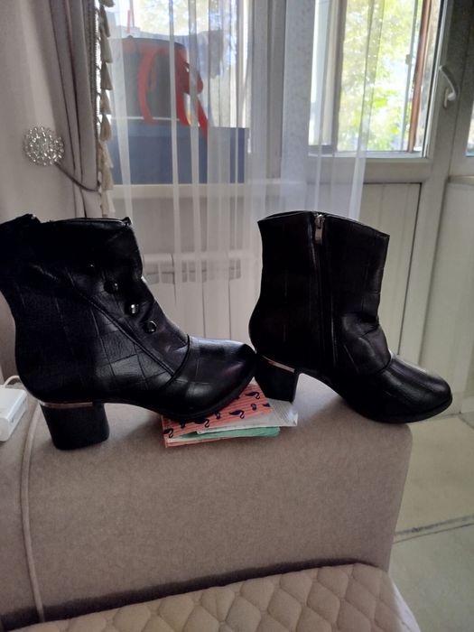 Продам сапоги осень весна