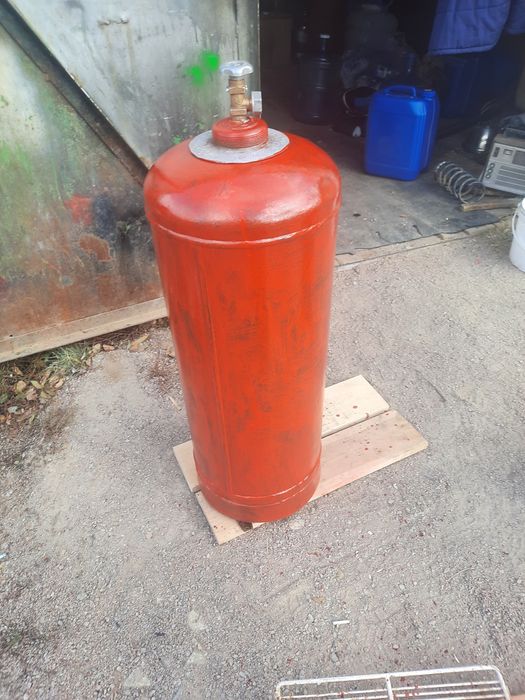 Продам газовые вентильные баллоны